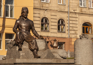 памятник Кульчицкому