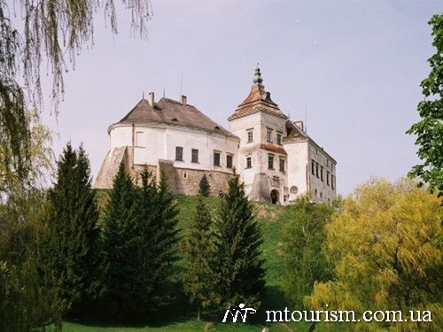 замок олесько фото
