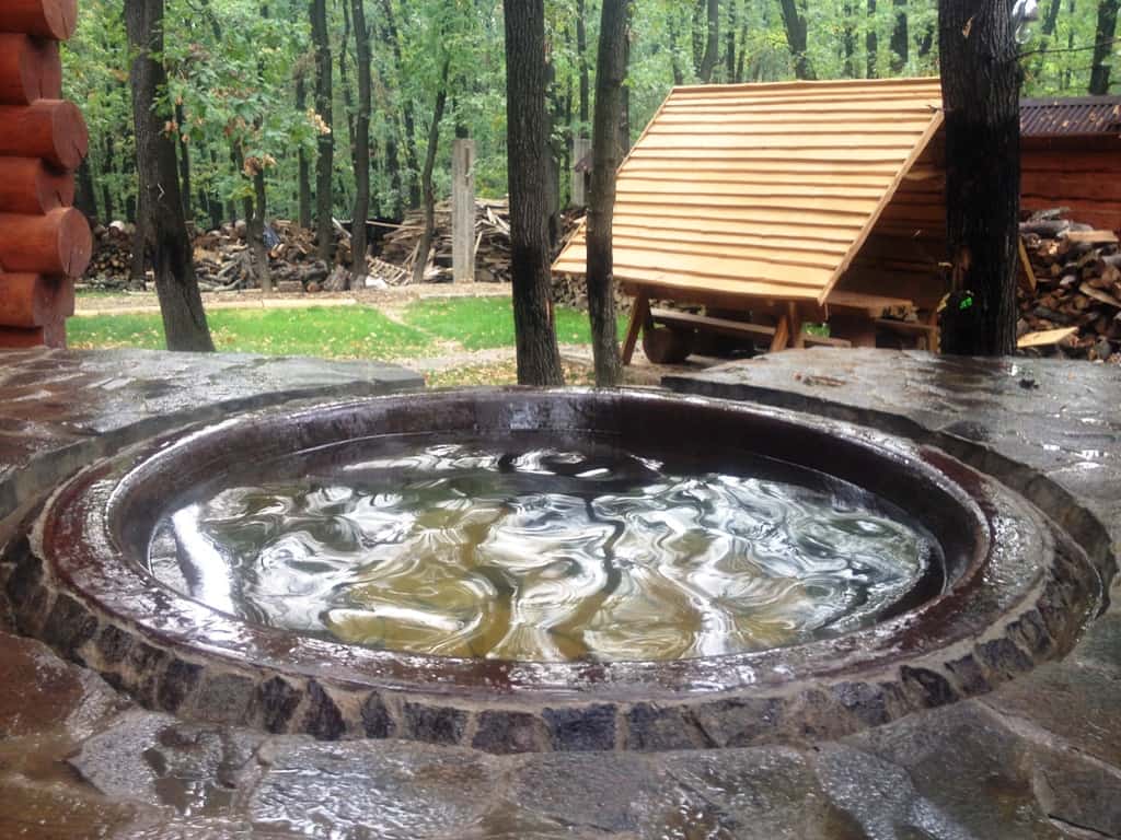 чани в Карпатах відпочинок та купання в чанах